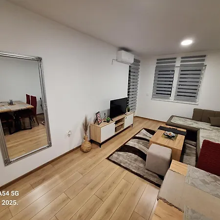 Apartment Stan Na Dan Uno *