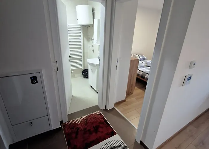 Stan Na Dan Uno Apartment