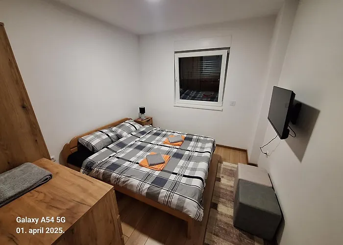 Stan Na Dan Uno Apartment Modrica